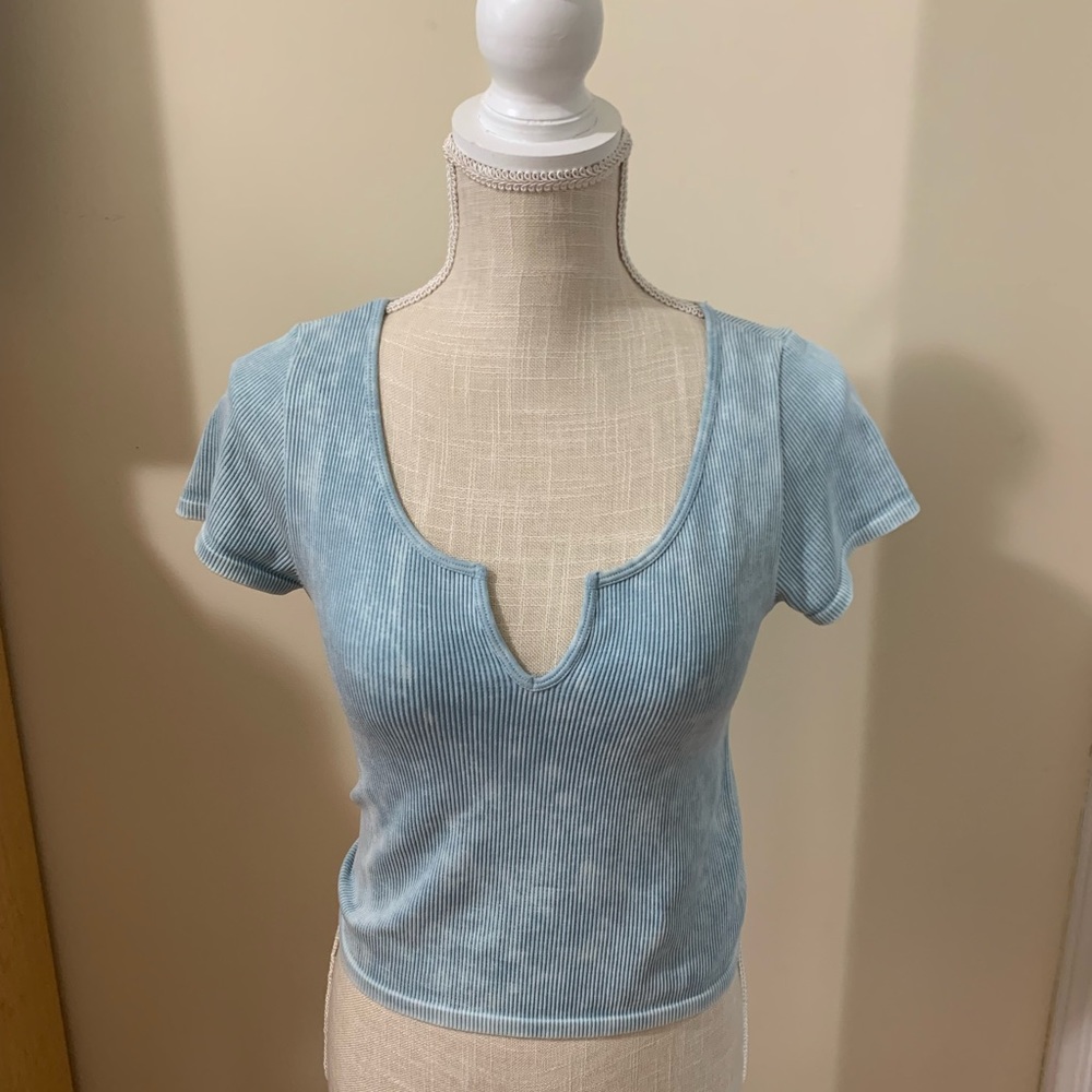 Womens aeropostale seamless top.